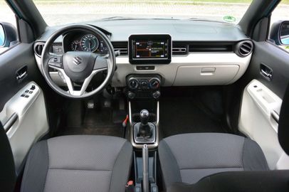 Car image 16