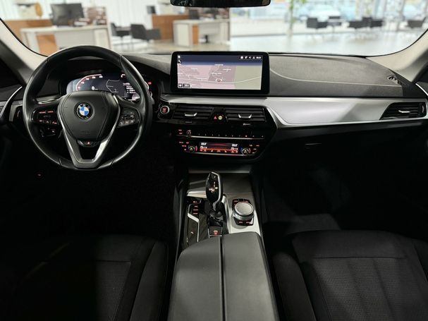 BMW 520d Touring 140 kW image number 39