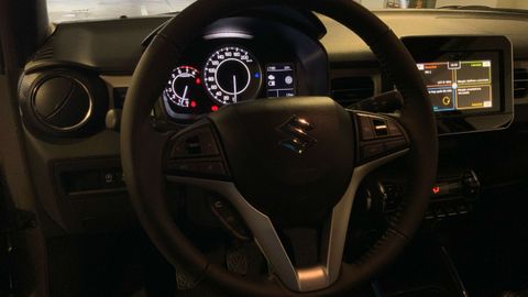 Car image 21