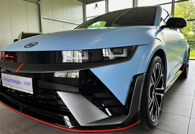 Car image 13