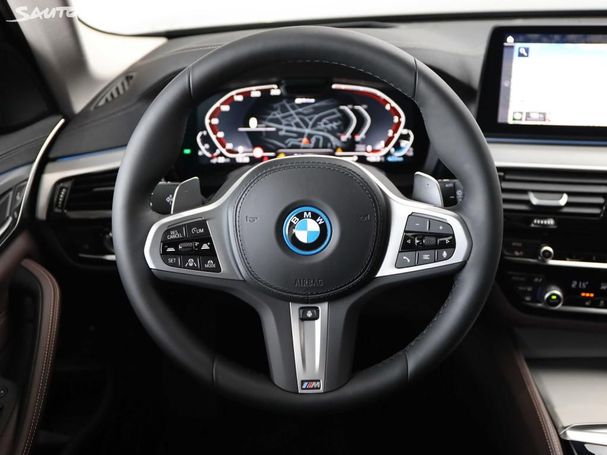 BMW 530 Touring xDrive 215 kW image number 11