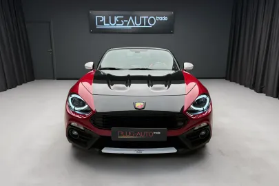 Car image 32