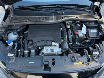 Car image 40