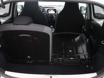 Car image 31