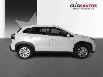 Car image 5