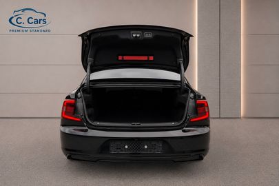 Car image 37