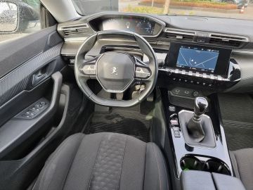 Car image 29