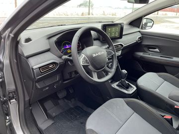 Car image 15