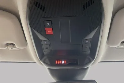 Car image 35