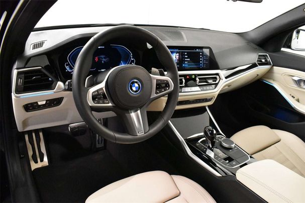 BMW 320 e 150 kW image number 9