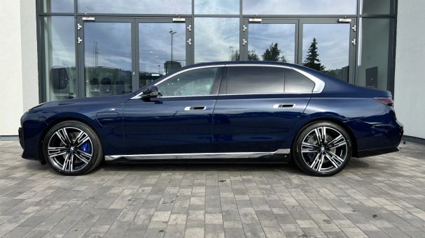 BMW 750 xDrive 360 kW image number 9