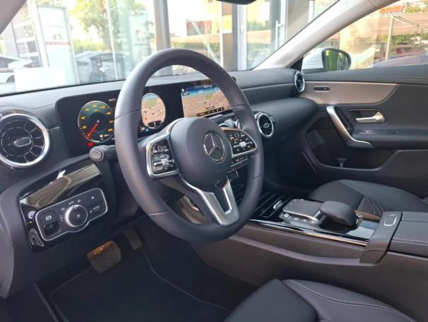 Mercedes-Benz CLA 180 100 kW image number 9