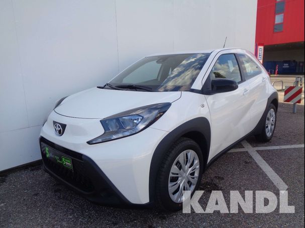 Toyota Aygo X 1.0 VVT-i 53 kW image number 2