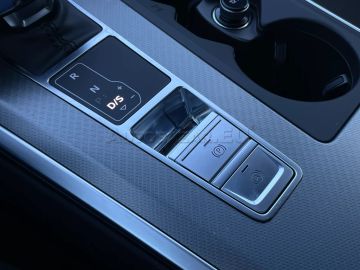 Car image 38