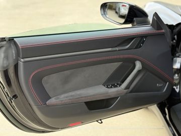 Car image 35