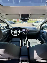 Car image 40