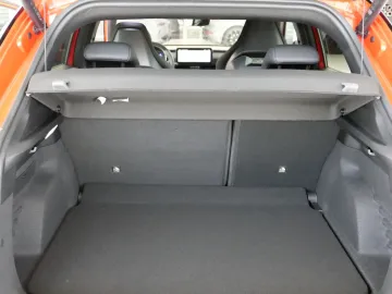 Car image 28