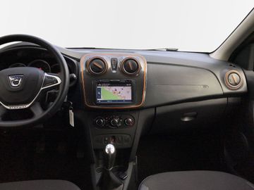 Car image 8