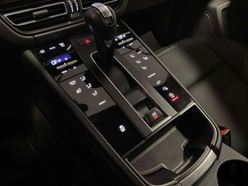 Car image 41