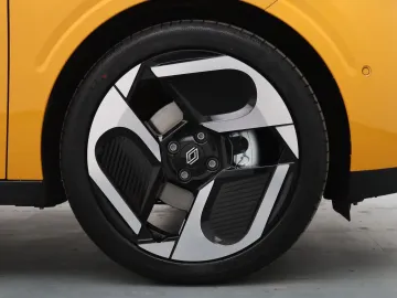 Car image 37