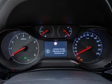 Car image 27