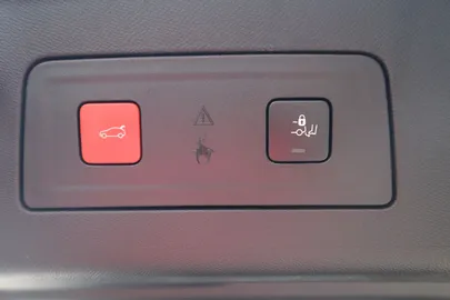 Car image 36