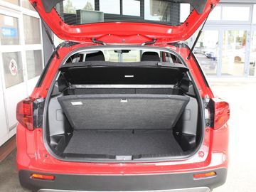 Car image 12