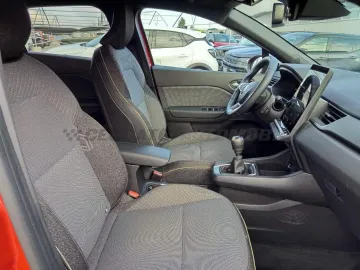 Car image 25