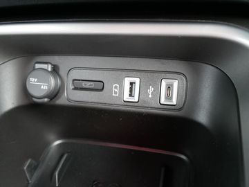 Car image 31