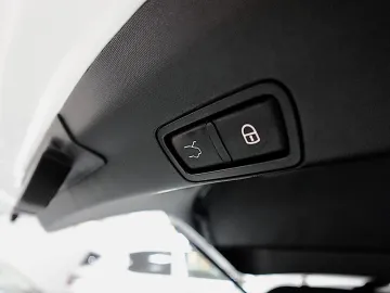 Car image 39