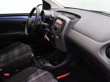 Car image 21