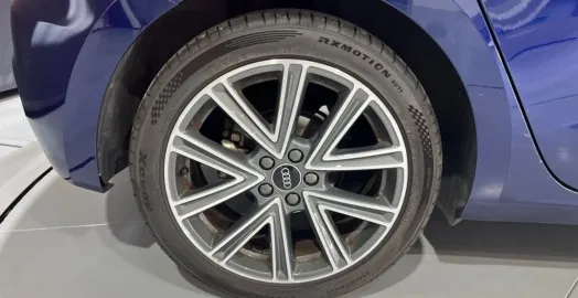 Car image 34