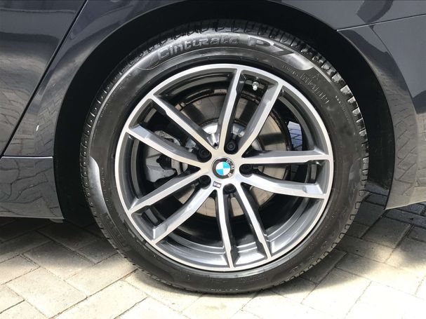 BMW 520i Touring 135 kW image number 23