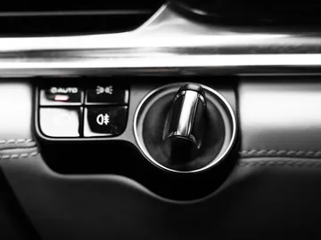 Car image 48