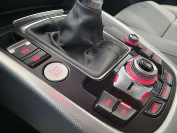 Car image 36