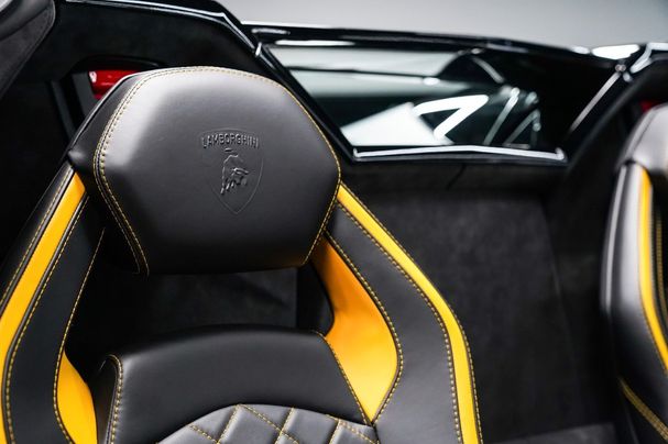 Lamborghini Aventador Roadster S 544 kW image number 28