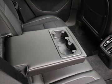 Car image 33