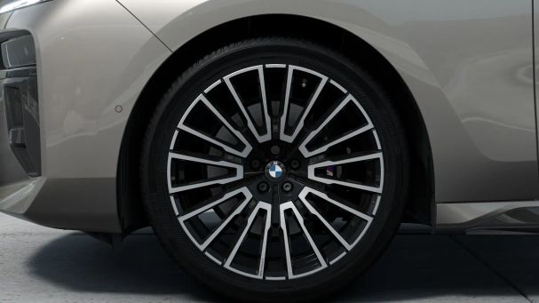 BMW 740d xDrive 220 kW image number 5