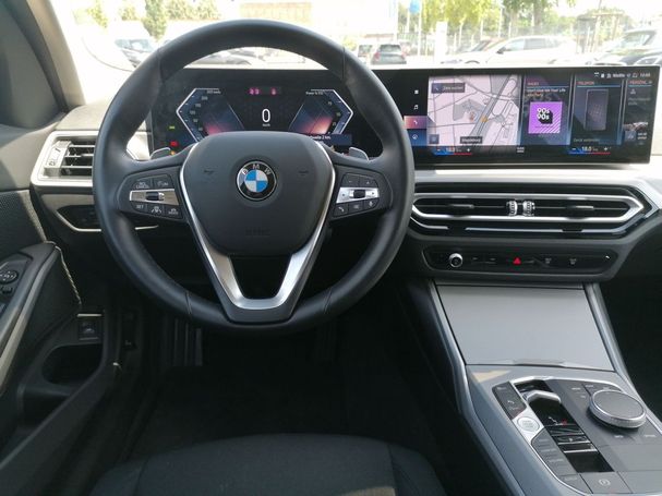 BMW 320i Touring 135 kW image number 9