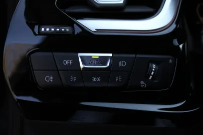 Car image 37