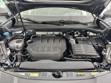 Car image 40