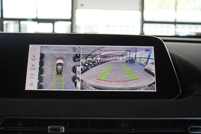 Car image 26