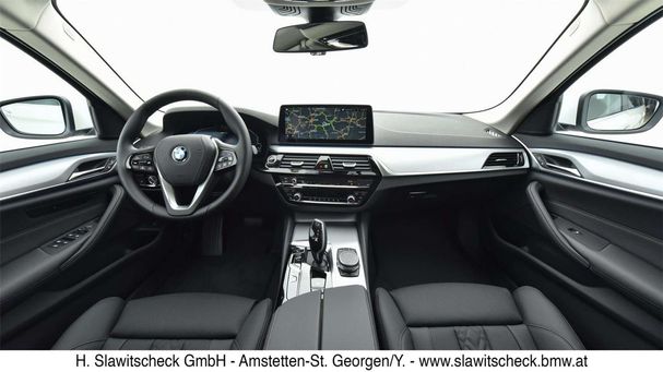 BMW 530 Touring xDrive 215 kW image number 19