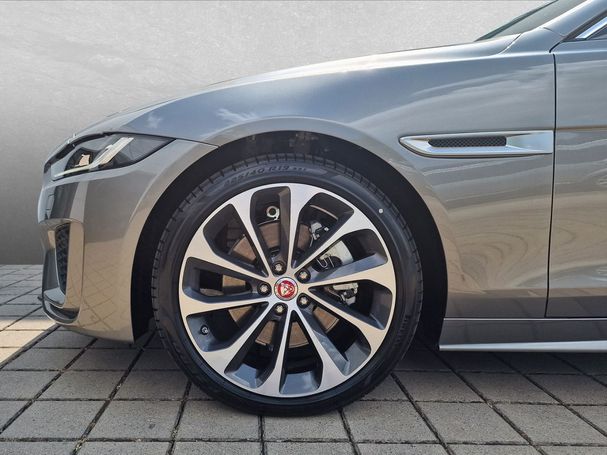 Jaguar XE D200 R-Dynamic S AWD 150 kW image number 9