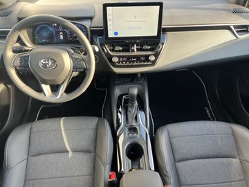 Car image 10