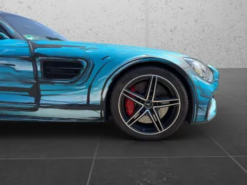 Car image 30