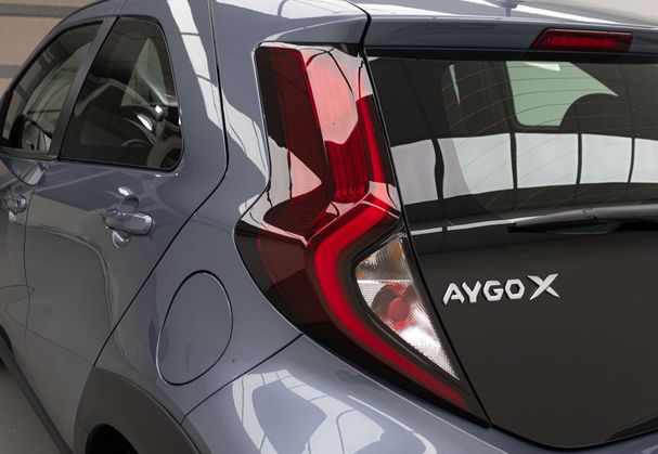 Toyota Aygo X 1.0 VVT-i 53 kW image number 7