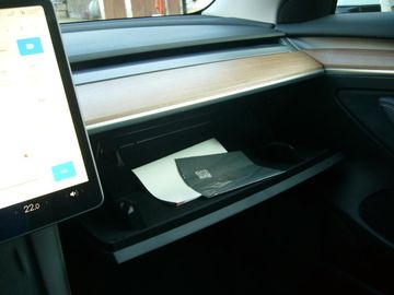 Car image 38