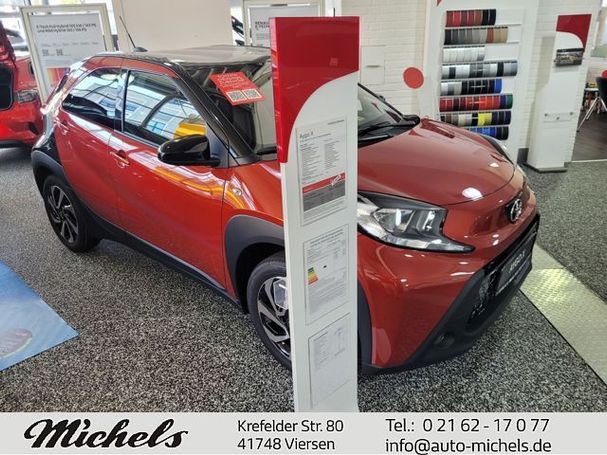 Toyota Aygo X 1.0 53 kW image number 6