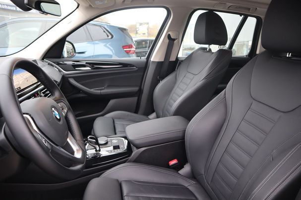 BMW X3 xDrive20i 135 kW image number 5